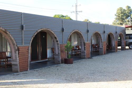 ระเบียง/ชานเรือน, โธมัส ลอดจ์ โมเต็ล (Thomas Lodge Motel) in โทคัมวาล