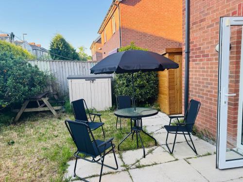 Large 3 Bed Home - Coop Live -Free parking, Manchester (fotografie 4)