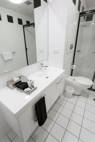 Clarendon Hotel – Newcastle, VA
