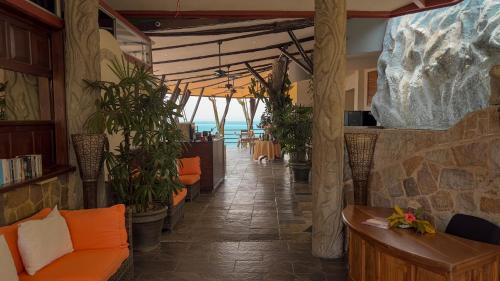 Lobby, Issimo Suites (Adults Only) in Quepos