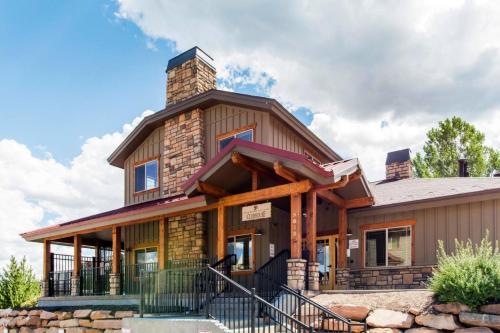 Bear Hollow Village 5614