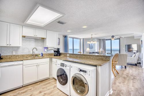 Oceanfront Waterpointe 1 Unit 1001 Sleeps Ten Balcony Pools Free Parking