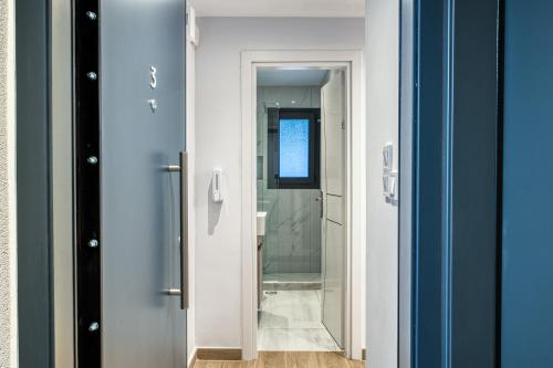 Bejárat, Virginia Haven near Híosz-szigeti nemzeti repülőtér