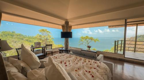 View, Issimo Suites (Adults Only) in Quepos