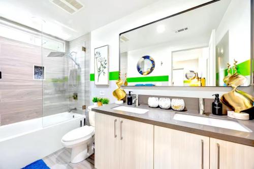 E - 2 Homes - Sleeps 26 by Universal - Patio -Games - FIFA SoFi World Cup