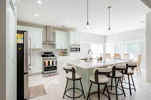 Kjøkken, Private Bedroom with Bath & Pool Access in Peaceful Port Saint Lucie in Port Saint Lucie