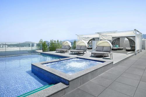 泳池, 大邱万豪酒店 (Daegu Marriott Hotel) in 大邱