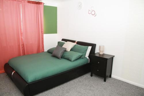 EEE Homes Wolverhampton, Wolverhampton (foto 10)
