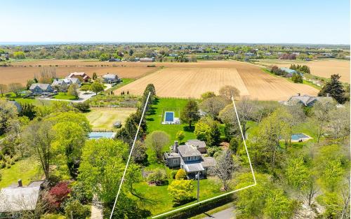 Classic Wainscott East Hampton Home