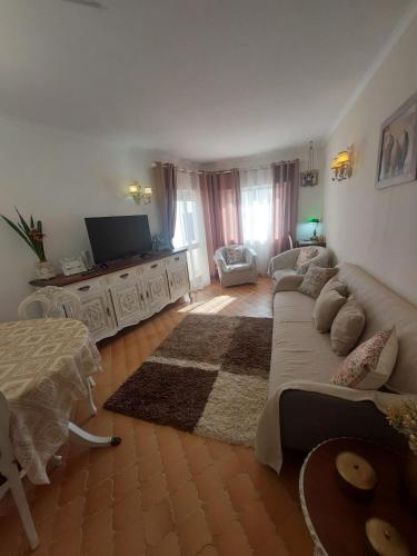 Casa Maria T2 in Armacao De Pera