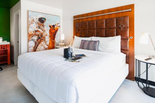 King Room image 5