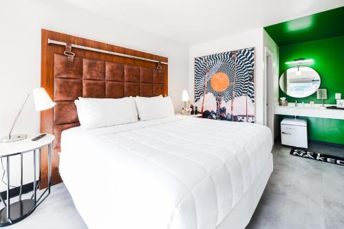 King Room image 9