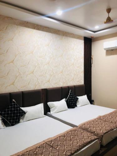 Hotel Ram Ghar - Near Mathura Junction Railway Station
