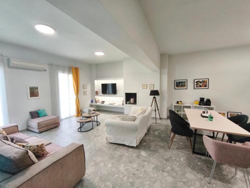 The Victoria Penthouse Residence 125sqm, Ateny