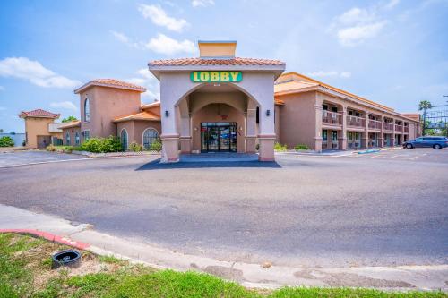 Lone Star Inn & Suites by OYO Harlingen TX - 로비