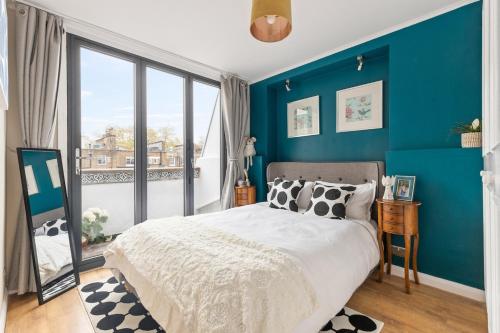 Stylish Hyde Park Rooftop 2 Bedroom, Londyn