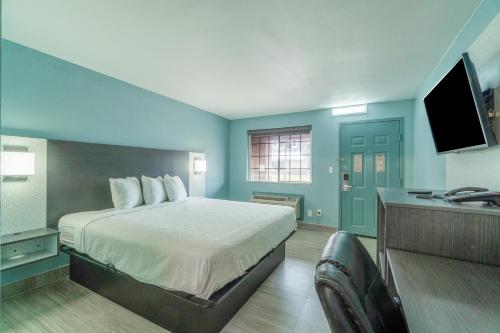Lone Star Inn & Suites by OYO Harlingen TX