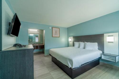Lone Star Inn & Suites by OYO Harlingen TX