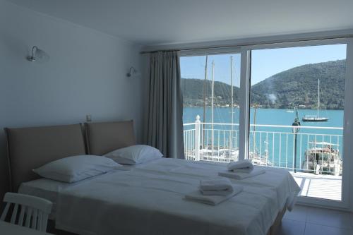 Andromeda Seaside Apartments - Βουρνικας