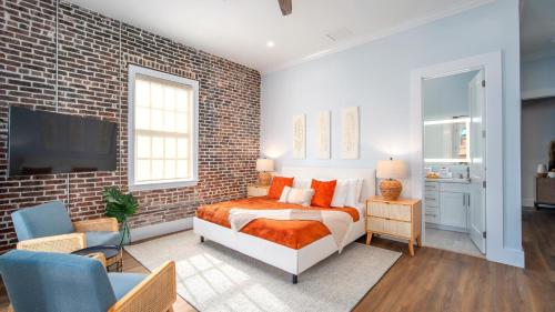Harbor Luxe Celebration Suites - image 2
