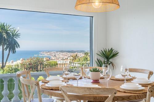 Stylish Villa París (Stylish Villa Paris) in La Capellania