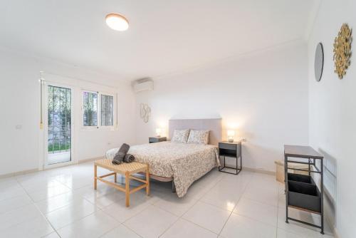 Stylish Villa París (Stylish Villa Paris) in La Capellania