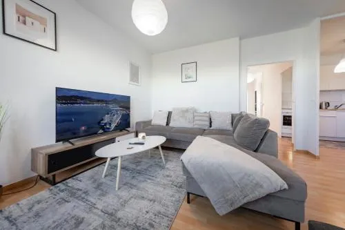 Winedesign 6 Per WLAN Boxspring Erfurt in Erfurt, Deutschland