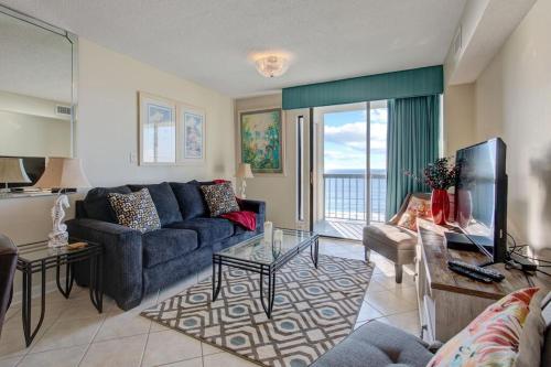 Oceanfront Waterpointe 1 Unit 806 3 bedroom 2 bath Balcony Pools