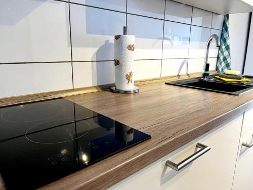 Kitchen, 1-Zi-App Lindenblute Busum 4km Nordsee Terrasse Parkplatz in Busumer Deichhausen