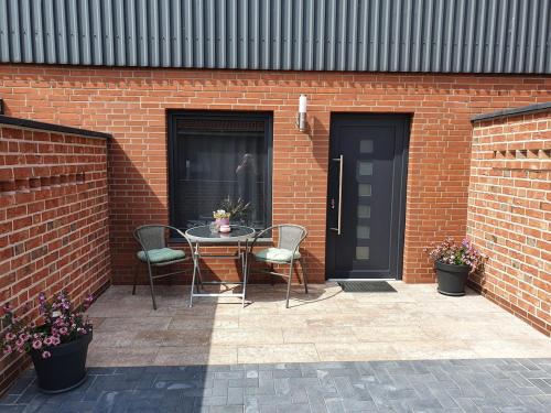 Balcony/terrace, 1-Zi-App Lindenblute Busum 4km Nordsee Terrasse Parkplatz in Busumer Deichhausen