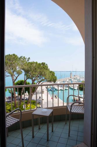 Μπαλκόνι/βεράντα, Hotel Vittorio in Ντεσεντζάνο Ντελ Γκάρντα