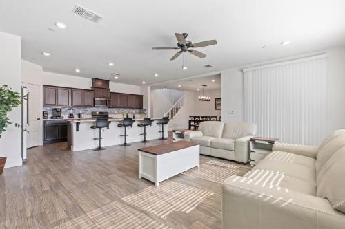 Perfect Brand New Home in Merced in Pine