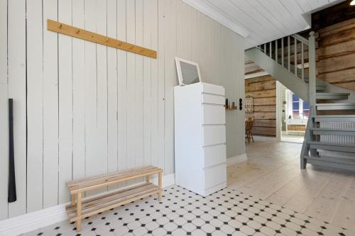 Tømmerhuset på Brekketunet (Tømmerhuset pa Brekketunet) in Mindresunde