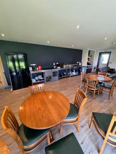 Smart glamping site in longtown, with veiws of the Black Mountains in Lanveino