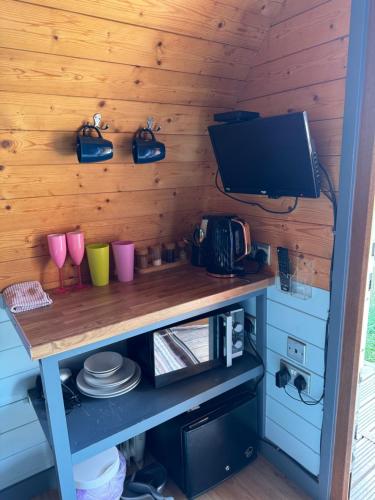 Smart glamping site in longtown, with veiws of the Black Mountains in Lanveino