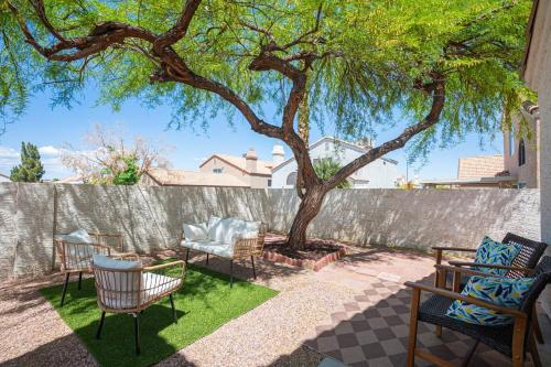 Newly renovated desert Summerlin Home 3 bed 2 bath - near Red Rock, Las Vegas (foto 8)