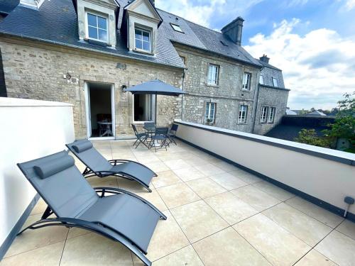 Maison Cornat, Numéro 3, La terrasse (Maison Cornat, Numero 3, La terrasse) in Valognes