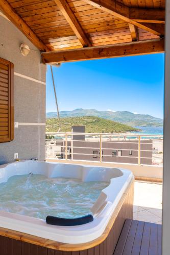 Superior Suite with Sea View image 10