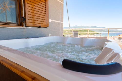 Superior Suite with Sea View image 9