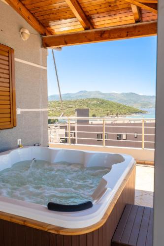 Superior Suite with Sea View image 8