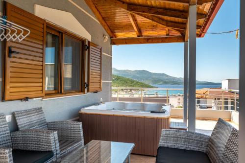 Superior Suite with Sea View image 3