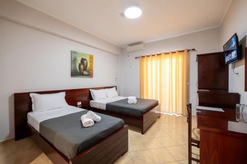 Triple Room with Balcony room in Hotel Milo Ksamil