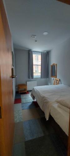 Double Room with Shared Bathroom room in R S Hostels - Leeds