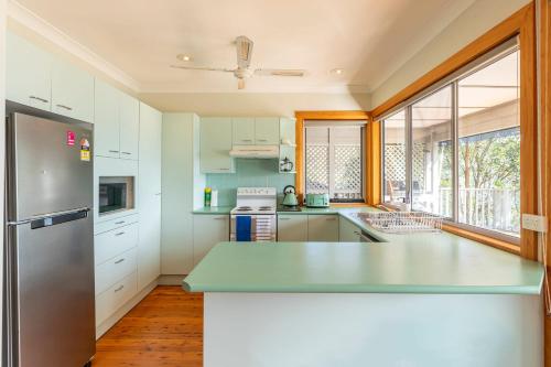 Bay and Beachside Family Retreat in Hardys Bay