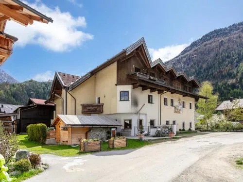 Schweizerhof Arnika in Huben, Österreich