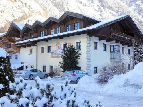 Schweizerhof Malve in Huben, Österreich