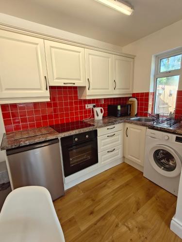 Sweethaven Chalet in Огтерард