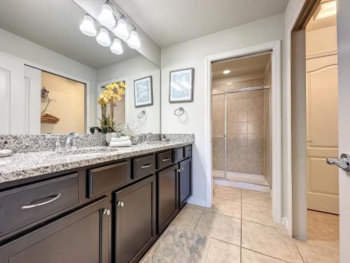 Windsor 5 Bed W splashpool 3801ww 5 Bedroom Townhouse by RedAwning – Kissimmee, FL