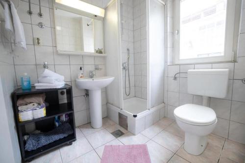 One-Bedroom Apartment with Balcony image 7