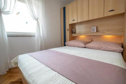 One-Bedroom Apartment with Balcony image 9